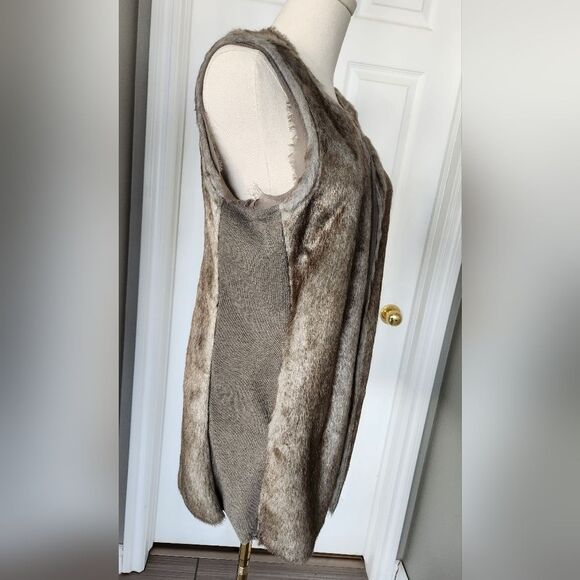 Simply Vera by Vera Wang Faux Fur Vest - size Medium - Picture 7 of 8